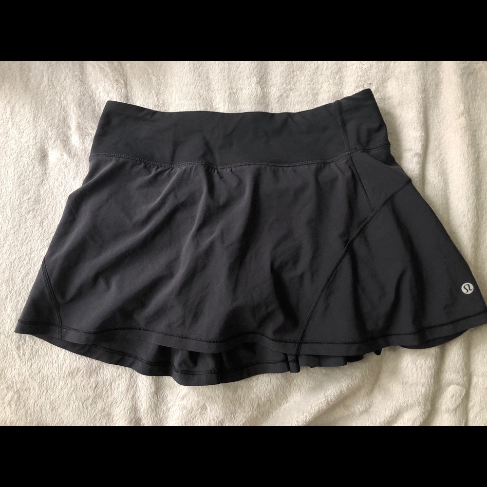 Lululemon black athletic skirt